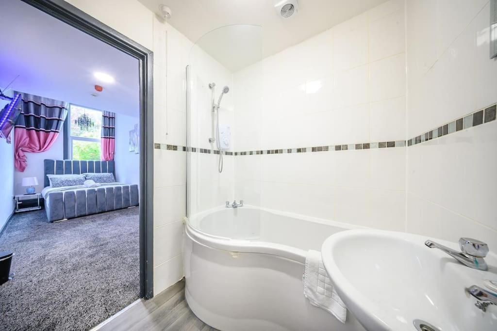 -F5Gh- For Relaxed & Cosy Stay, Free Parking, Wifi Leeds  Ngoại thất bức ảnh